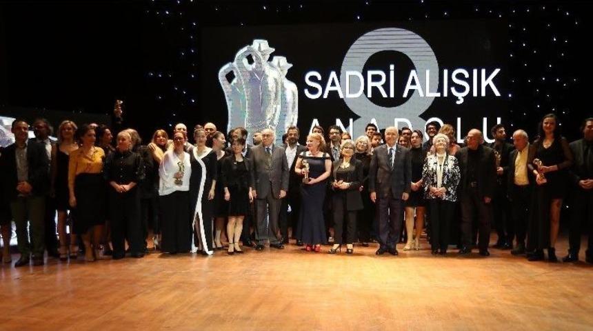 Sadri Alışık &Ouml;d&uuml;lleri Yenimahalle&rsquo;de Dağıtıldı
