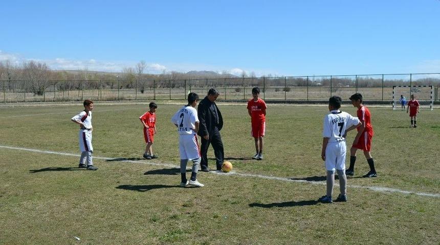 Adilcevaz&rsquo;da Okullar Arası Futbol Turnuvası