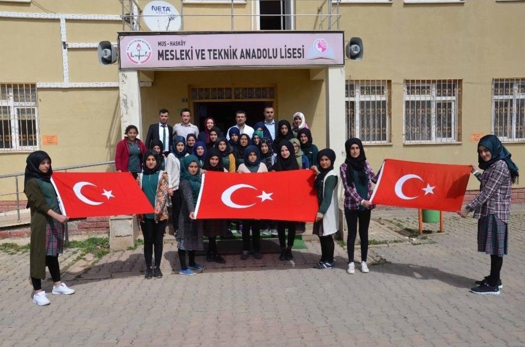 Hask&ouml;yl&uuml; &Ouml;ğrencilerden &lsquo;afrin&rsquo; T&uuml;rk&uuml;s&uuml;