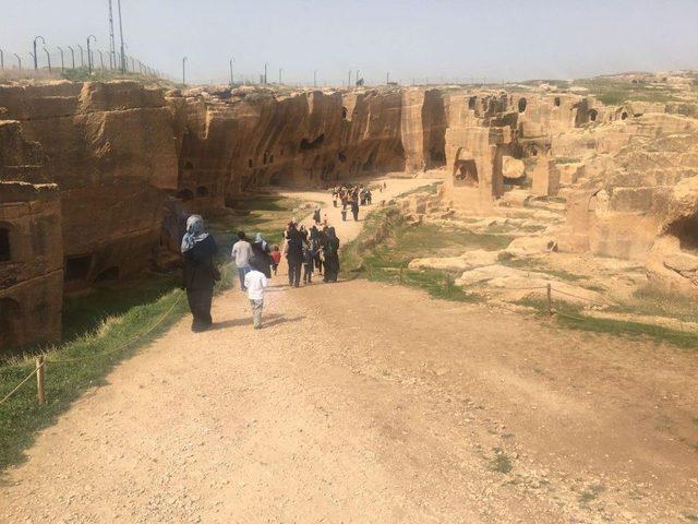 Nusaybin’de Kadınlara Yönelik Antik Gezi