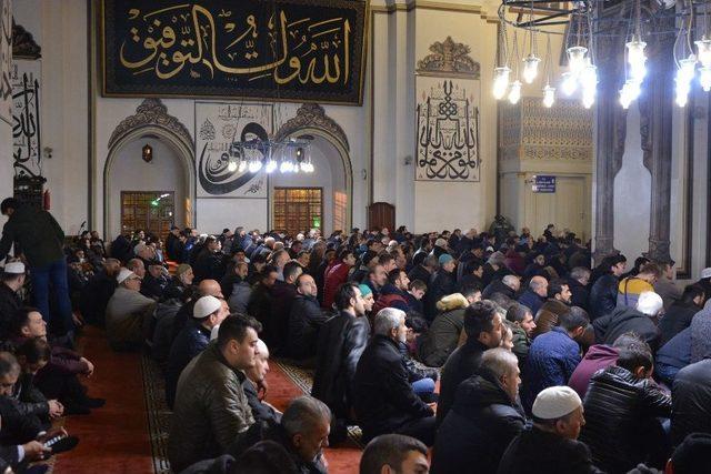 Mevlit Kandili’nde Bursa’daki Camiler Doldu Taştı