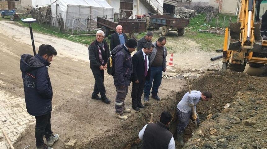 Başkan Cavit Erdoğan, İ&ccedil;me Suyu İnşaatı &Ccedil;alışmalarını Yerinde İnceledi