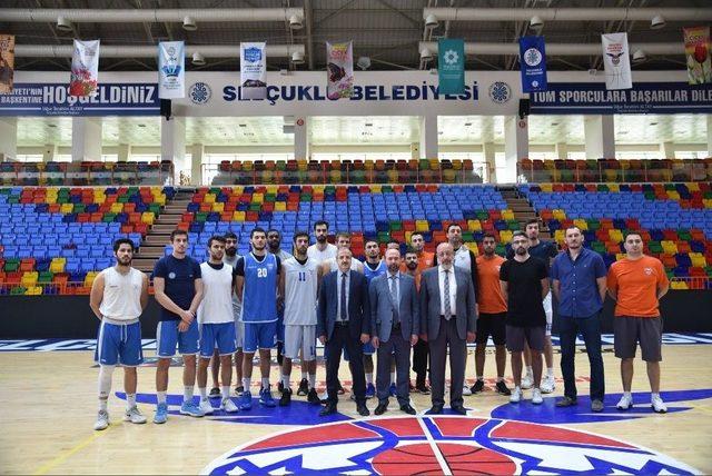 Başkan Pekyatırmacı Basketbol Takımına Güveniyor