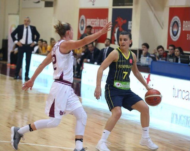 Euroleague Women: Yakın Doğu Üniversitesi: 71 - Fenerbahçe: 61