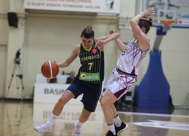 Euroleague Women: Yakın Doğu Üniversitesi: 71 - Fenerbahçe: 61