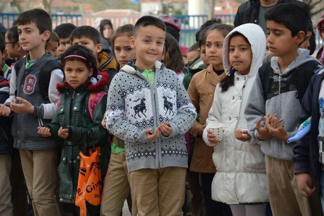 Afrin&rsquo;den &Ouml;ğrencilere Teşekk&uuml;r