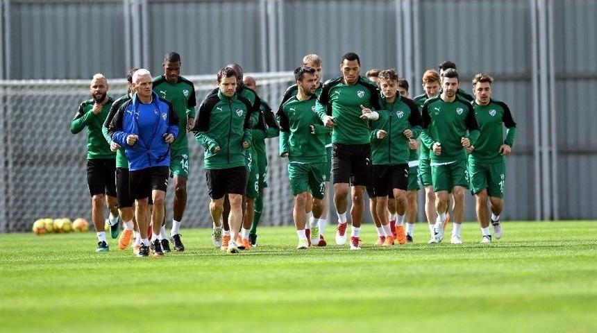 Ertuğrul Ersoy Takıma D&ouml;nd&uuml;