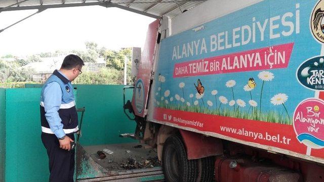 Alanya’da 400 Kilo Bozuk Balık Ele Geçirildi