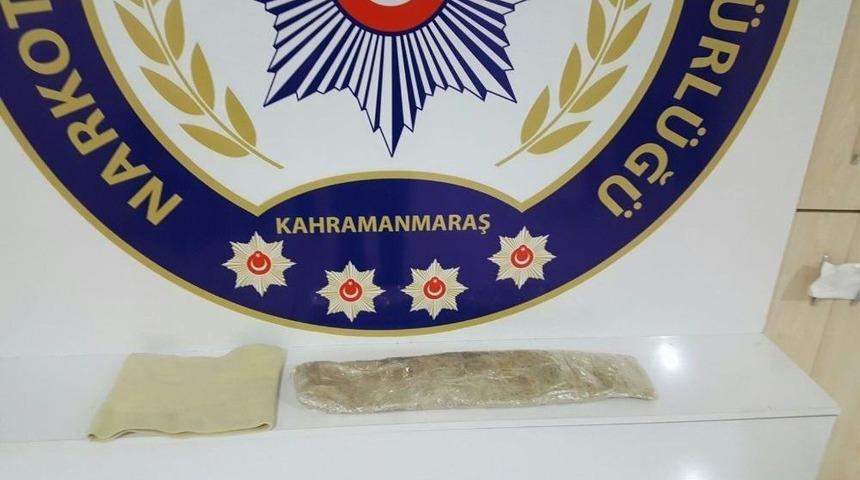 Korseli Yaşlı Kurye Yakalandı