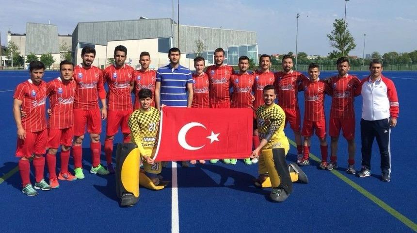 Avrupa&rsquo;da Gaziantepli Hokeyciler R&uuml;zgarı