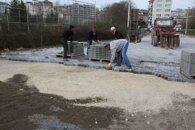 Akçakoca’da Yol Yenileme Çalışmaları Sürüyor