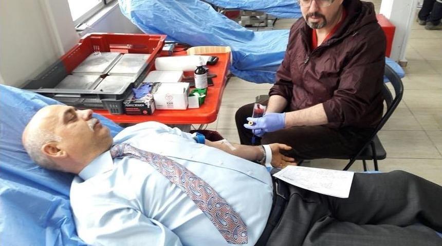 Belediye Personelinden Kan Bağışı