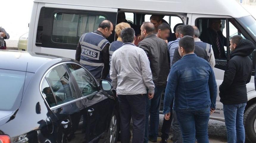 Kırıkkale’de Hırsızlık Suçlarından Aranan 4 Kişi Yakalandı