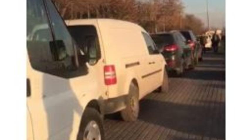 Otoparka Dönen Kaldırım Vatandaşları İsyan Ettirdi