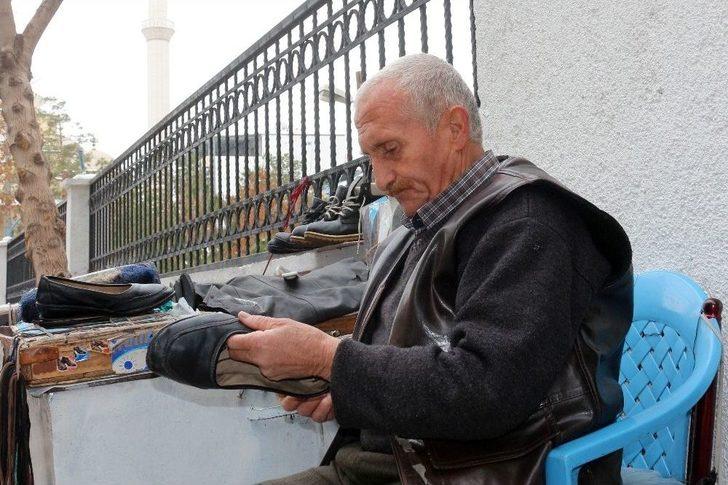 İki Metrekarelik Dükkanda Geçen Bir Ömür G2