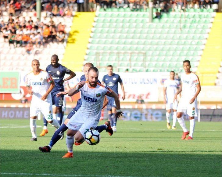 Spor Toto Süper Lig: Aytemiz Alanyaspor: 1 - Antalyaspor: 1 (ilk Yarı) G3