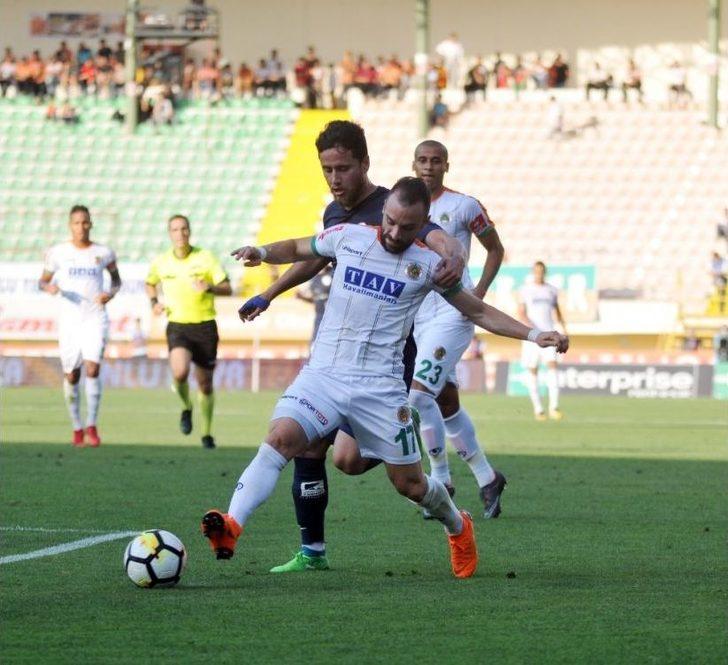 Spor Toto Süper Lig: Aytemiz Alanyaspor: 1 - Antalyaspor: 1 (ilk Yarı) G5