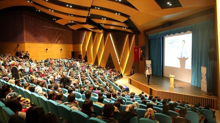 Ardahan &Uuml;niversitesi&rsquo;nde &lsquo;paramı Y&ouml;netebiliyorum&rsquo; Programı D&uuml;zenlendi