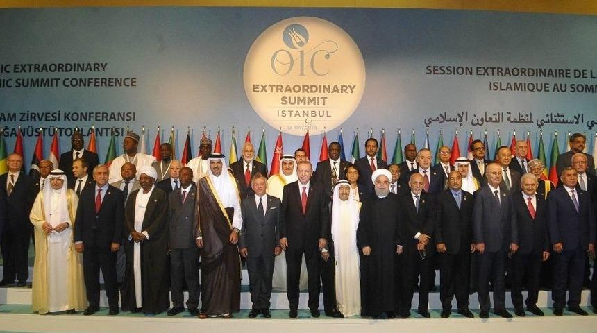 İslam İşbirliği Teşkilatı İslam Zirvesi Konferansı&rsquo;nda Liderler Aile Fotoğrafı &Ccedil;ektirdi