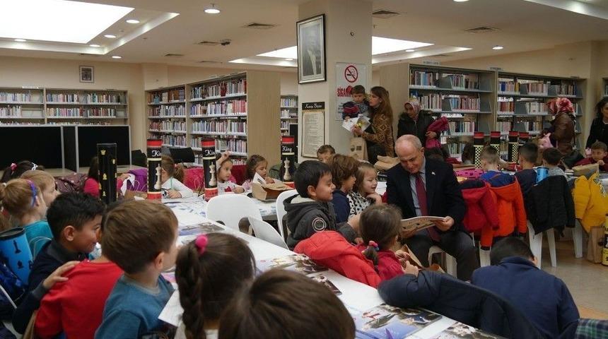 B&uuml;y&uuml;k&ccedil;ekmeceli &Ouml;ğrenciler K&uuml;t&uuml;phane Haftası&rsquo;nda Kutadgu Bilig&rsquo;e Akın Ediyor