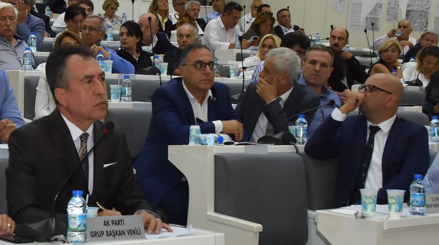 AK Parti ile CHP'liler arasında "gaz çıkarma" tartışması