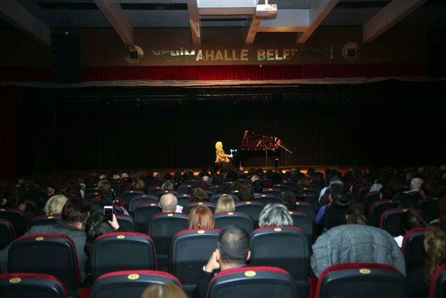 Dünyaca Ünlü Piyanist Gülsin Onay’dan Yenimahalle’de Muhteşem Konser