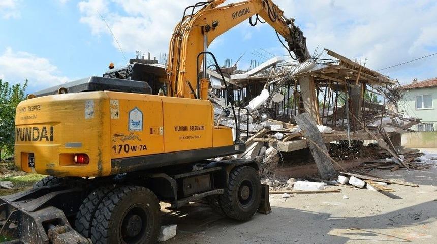 Yıldırım&rsquo;da Ka&ccedil;ak Yapıya Ge&ccedil;it Yok