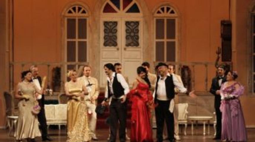 &rsquo;l&uuml;k&uuml;s Hayat&rsquo; Yeniden Sahnede