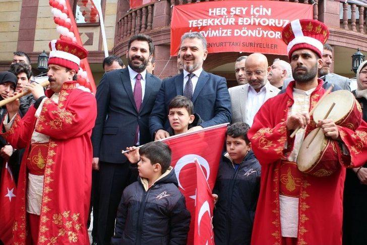 İstanbul’daki Suriyeliler Ülkelerine Dönüyorlar G4