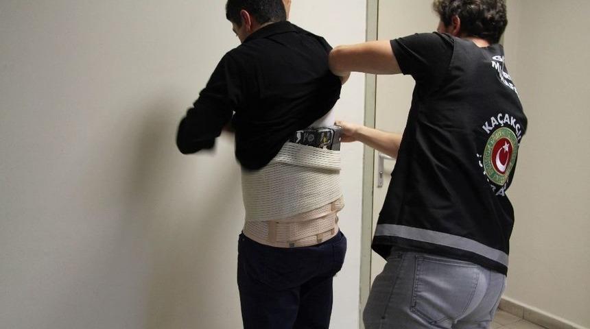 Kapıkule&rsquo;ye Yaya Olarak Gelen Şahsın &Uuml;zerinden 500 Tabanca Mermisi &Ccedil;ıktı