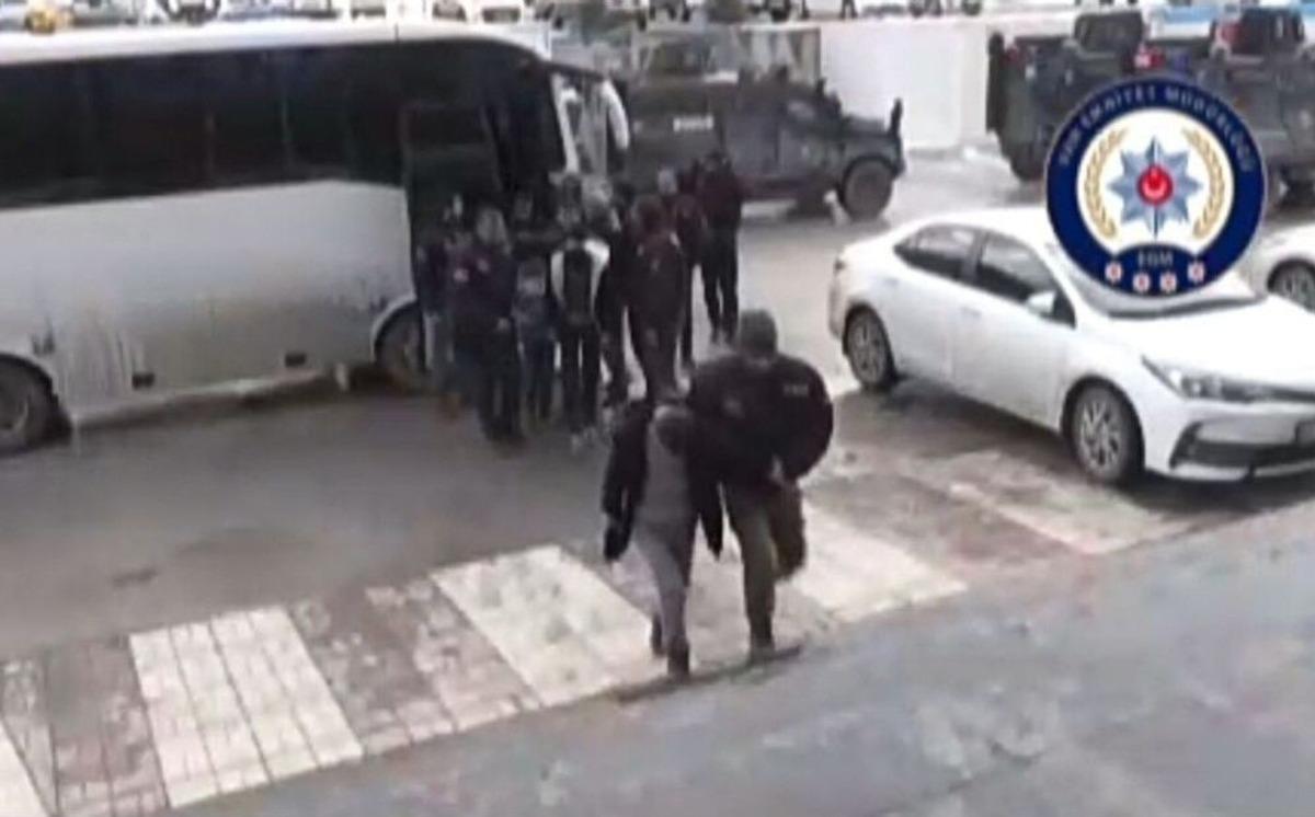 Van&rsquo;da Ter&ouml;r Operasyonu: 15 G&ouml;zaltı