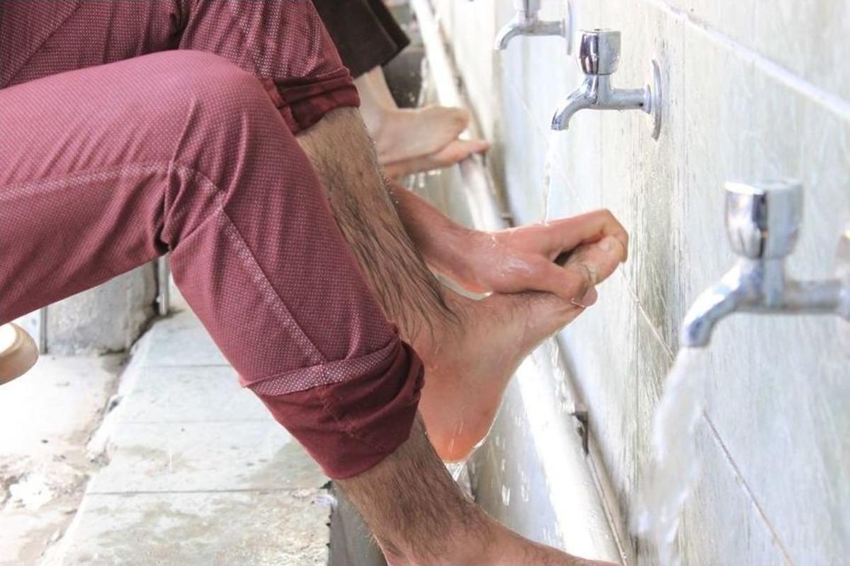 Bu Tuvalete Şifa İ&ccedil;in Geliyorlar