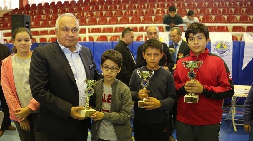Erdemli&rsquo;de Satran&ccedil; Şampiyonları Belli Oldu