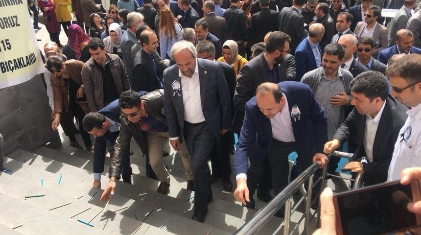 Aydın Kalkan, "yaşanan Mesleki Erozyon &Ouml;ğretmeni Savunmasız Bıraktı"