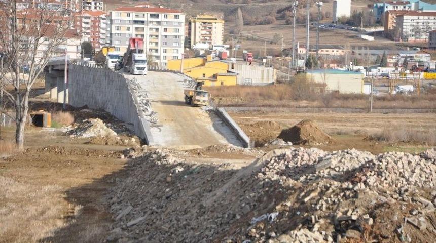 &Uuml;st Ge&ccedil;it &Ccedil;alışmaları S&uuml;r&uuml;yor