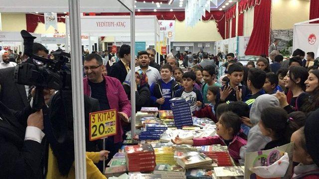 Siirt’te 5’inci Kitap Fuarı Açıldı