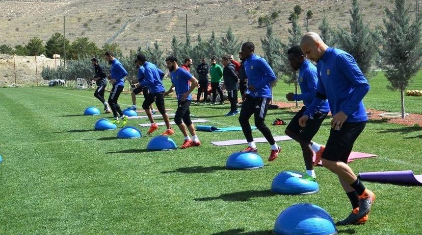 Evkur Yeni Malatyaspor&rsquo;da Gen&ccedil;lerbirliği Mesaisi S&uuml;r&uuml;yor