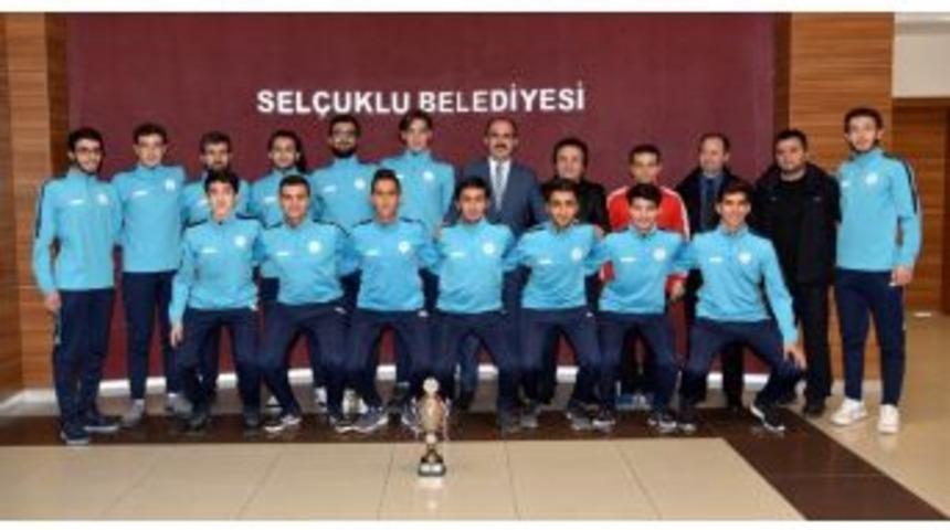 Şampiyon Sporculardan Başkan Altay&rsquo;a Ziyaret