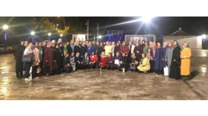 Ak Kadınlardan İftar