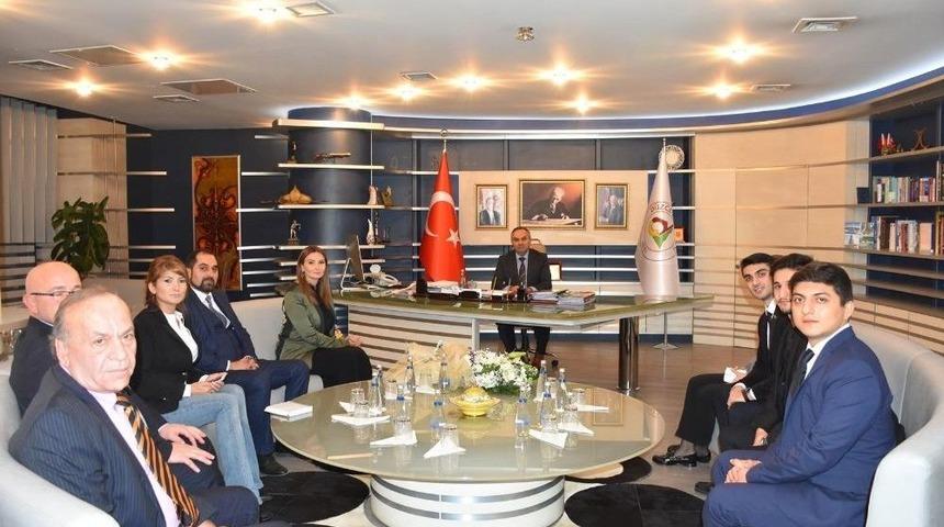 Azeri Vekilden Başkan Ay’a Ziyaret
