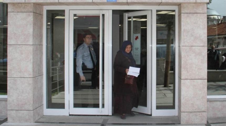 Yufka Ekmek Satarak Kazandığı 15 Bin 805 Lirayı Mehmetçik Vakfı’na Bağışladı