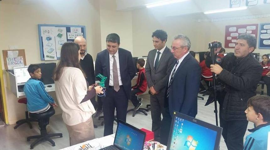 Gen&ccedil; İşadamı Bilişim Sınıfı Kurdu