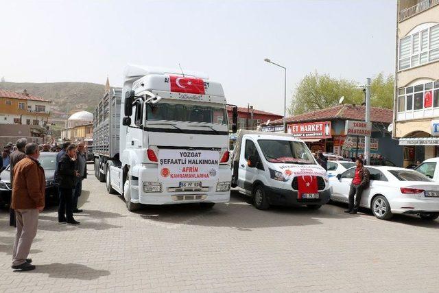 Mehmetçik İçin Kurbanlık Koyun Ve İç Çamaşırı Gönderdiler