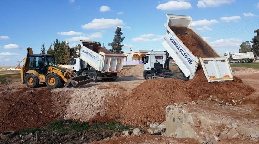 Akçakale’de Tehlike Saçan Gölet Belediye Tarafından Kapatıldı