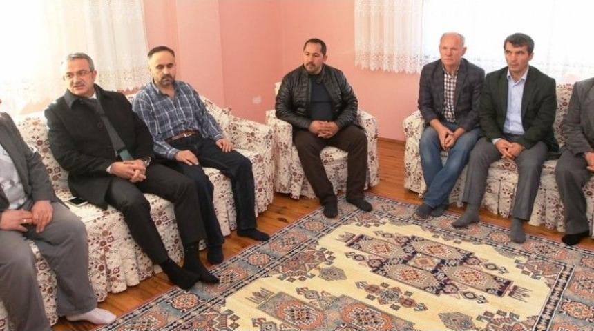 Başkan K&ouml;şker&rsquo;in Taziye Ziyaretleri S&uuml;r&uuml;yor