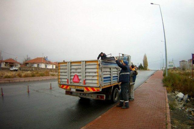 Talas’ta Görüntü Kirliliği Oluşturan Tabelalar Kaldırıldı