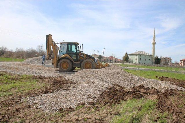 Beyşehirli Gençler Artık Sentetik Sahalarda Top Koşturacak