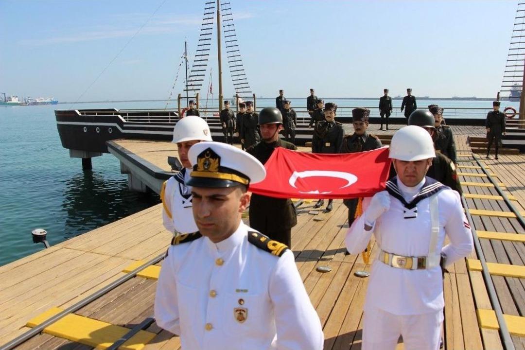 Atat&uuml;rk&rsquo;&uuml; Temsil Eden Bayrak Karaya &Ccedil;ıktı