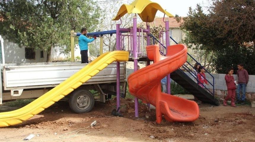 Alaşehir’de Her Mahalleye Çocuk Oyun Grubu