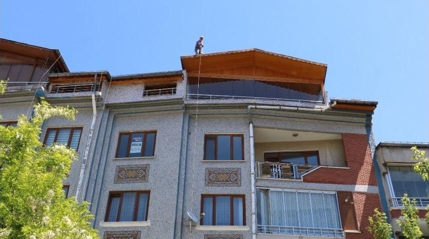 İnşaat İş&ccedil;ileri Y&uuml;rekleri Ağza Getirdi